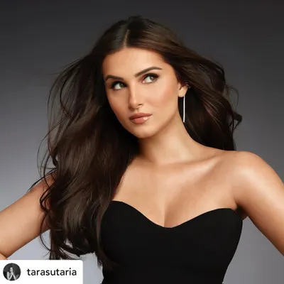 The stunning Tara Sutaria, ready for her campaign shoot with us. We created a look with long, flowing waves and natural, radiant makeup to highlight her classic beauty.