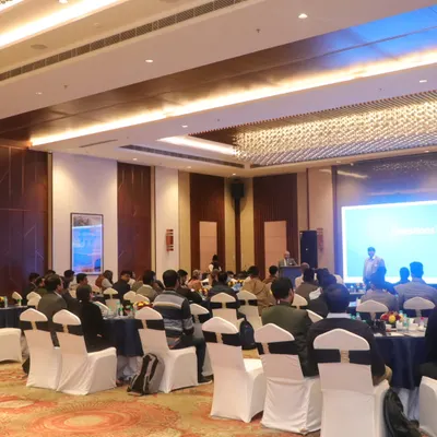 Here is a view of the room during a corporate conference and fun evening I hosted. I am experienced in working in various event settings, from formal seminars to relaxed team parties, and I collaborate closely with event managers to ensure the program runs smoothly.