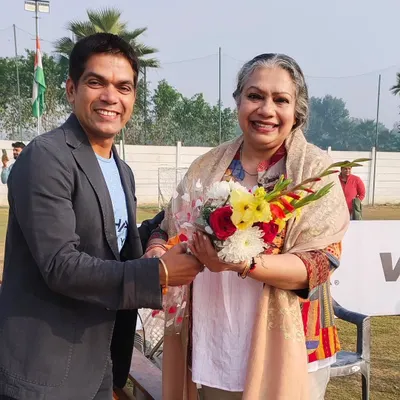 Our head coach honors special guest Shoma Lahiri with a bouquet of flowers. We were privileged to have her visit and motivate our young champions.
