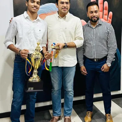 A moment of pride as our national-level player, Akash K J, is personally congratulated by MP Tejasvi Surya for his achievements in table tennis.