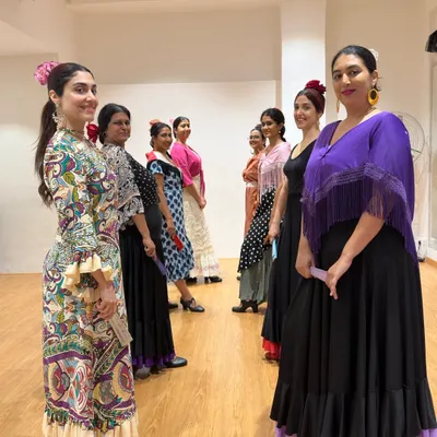 Feliz Feria! Here are some of my wonderful students channeling the festive spirit of the Spanish fairs right here in our Mumbai studio. We love to dress up, celebrate the culture, and share the happy vibes that Flamenco brings into our lives.