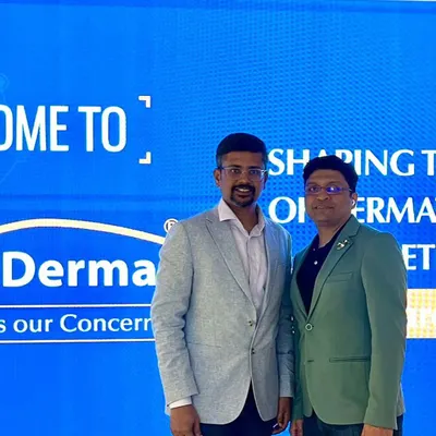 Here I am at the Dubai Derma 2024 world exhibition, exploring the latest advancements in dermatology and aesthetics. This image was taken near the display for Aqualyx, an advanced injectable for dissolving localized fat, particularly in the double chin area.
