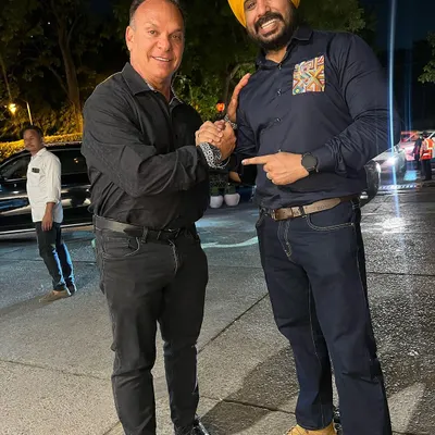 A moment with the legendary IFBB pro Rich Gaspari. Meeting icons like him is always inspiring, and his humility is something we can all learn from.