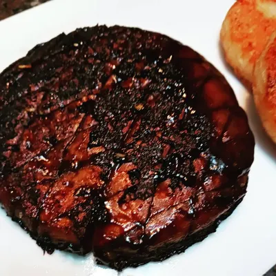A hearty, flavour-packed Portobello mushroom steak. This dish demonstrates how to create satisfying, meaty textures using only plants. It's a popular and profitable addition for restaurants looking to offer substantial vegan main courses beyond the usual.