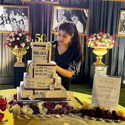 Here I am with my biggest creation yet, the 20kg anniversary cake. My team and I are so grateful for the trust you place in us for your most important moments.