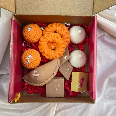 This is how we do Diwali! Instead of candles, we made soaps that look like a box of mithai. This order of 175 boxes was for a grand celebration, and I was so thrilled to create these unique return gifts.
