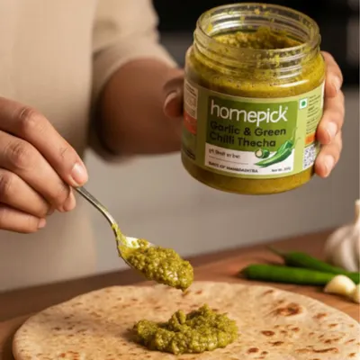 A simple Sunday pleasure: a soft paratha with a spoonful of our spicy Garlic & Green Chilli Thecha. Sometimes, the simplest meals are the most satisfying.