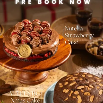 Our Christmas pre-booking special, featuring both the traditional, authentic Xmas Plum Cake and our viral bestseller, the Nutella Strawberry Cake.