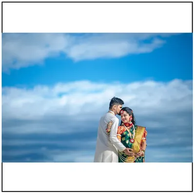 This expecting mother looks radiant in a traditional Nauvari saree. I work with couples to create culturally significant maternity portraits that honor their heritage.