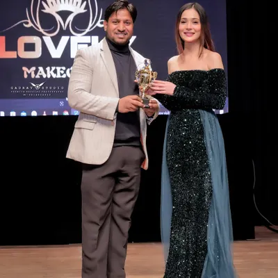 We were honored to receive the Best Photography Award 2025, presented by TV celebrity Sara Khan. This award is a testament to our team's dedication to capturing beautiful moments.
