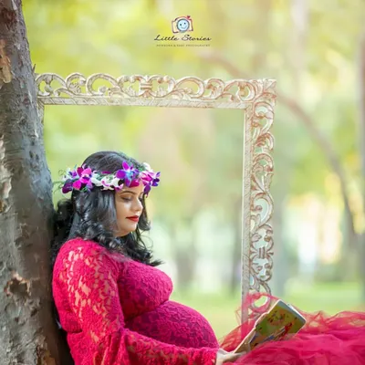 I love collaborating with clients to build a narrative. By incorporating props like a favorite book or a vintage frame, we can create a portrait that is deeply personal and artistic.