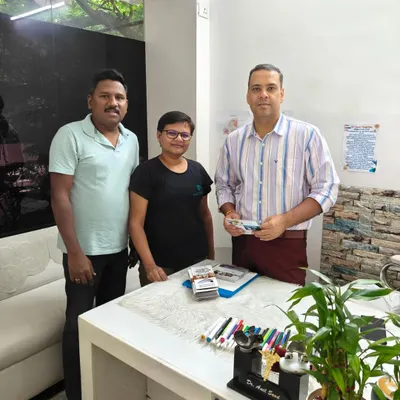 We are proud to collaborate with Dr. Anil Sood for an integrated approach to orthopaedic health, physiotherapy, and weight loss, combining expert care with our therapies.