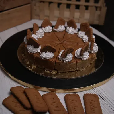 Indulge in the irresistible crunch and creamy texture of our Lotus Biscoff Cheesecake. Topped with Biscoff cookies, this dessert is a true slice of heaven for any Biscoff lover.