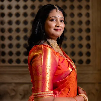 A beautiful portrait of the bride's mother. For mature skin, I focus on creating a radiant and lifted look that enhances her natural grace.