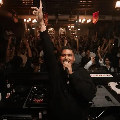 This is the connection I build with the crowd. On the mic, in the moment, at a packed Tales of Tavern.