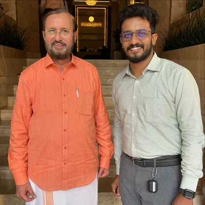 A productive meeting with former Union Minister Prakash Javadekar. Engaging with policymakers is essential to advocate for a better environment for startups and professionals.