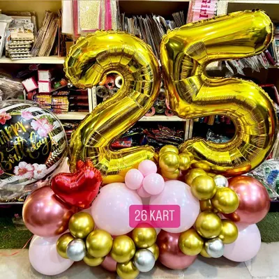 This 25th birthday bouquet is a perfect example of my custom work. I combine large foil numbers with a mix of latex and chrome balloons to create a full and impressive arrangement, ready for delivery from my Lajpat Nagar shop.