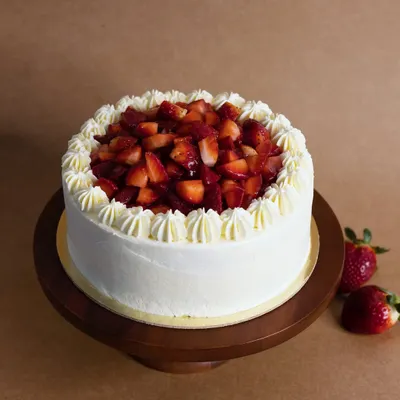 Strawberry season is finally here! This is my classic Strawberry Vanilla Gateau, using the best produce from Mahabaleshwar. It's a simple, perfect union of fresh strawberries and vanilla cream.
