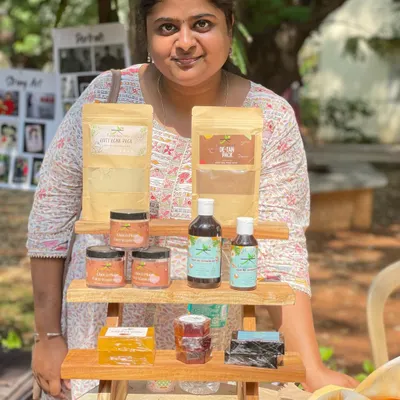 A memorable moment from the alumnae event at Lady Doak College in Madurai. It was an honor to showcase my products at my alma mater.