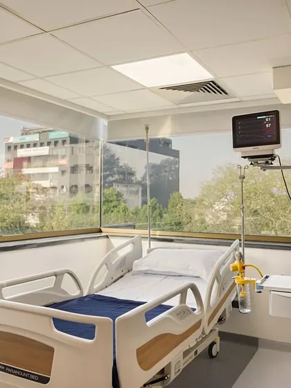 At Fortis Hospital Ludhiana, we positioned patient rooms along the building's periphery to ensure access to daylight and views. This single-bed room benefits from a large window, enhancing patient comfort and reducing reliance on artificial light.