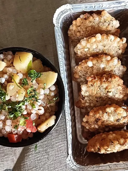 A combo meal for fasting, with a bowl of Sabudana Khichdi and a side of Sabudana Tikkis. A perfect combination of soft and crispy textures.