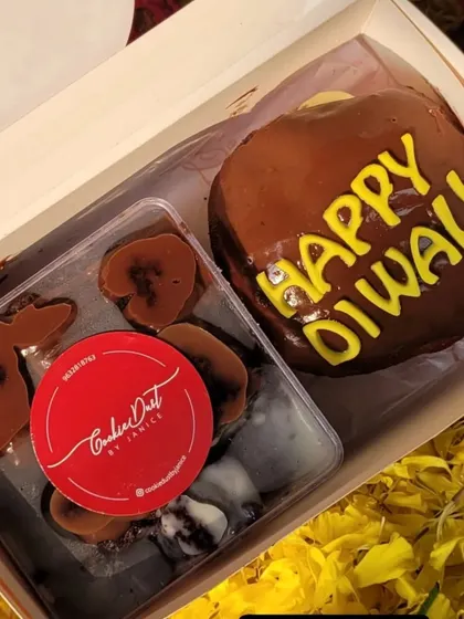 A smaller Diwali gift box featuring my brownie bites tub and a "Happy Diwali" bombolini. These are tiny boxes of happiness.