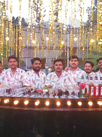 Meet the Martiny Mixology team. We are a crew of professional, energetic bartenders ready to serve your guests with a smile from behind our fully-equipped, beautifully lit mobile bar.