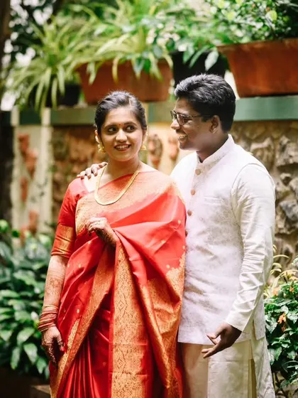 A simple, beautiful portrait of the couple. Nikita and Dnyanratna's connection is so clear in the way they stand together.