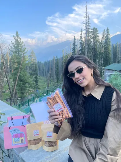 Taking my healthy, gluten-free snacks on my travels to Kashmir. My breadsticks and crackers are perfect for snacking on the go.