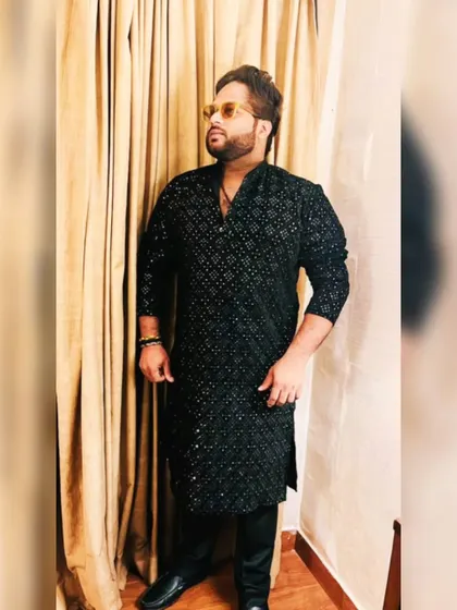 A solo picture from a show with Saaz-e-Mehfil in Jaipur. Dressed in traditional attire for a Sufi night.