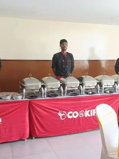 A full buffet line ready for a house party at Vaswani Brentwood. Our team is ready to provide a seamless catering experience.