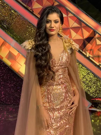 A close-up of my glamorous look for the New Year's episode of the show.