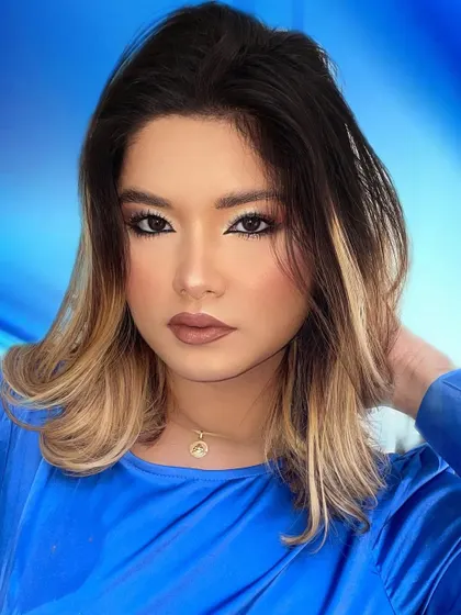 A soft glam look with a colorful twist. The subtle rainbow blending on the eyelid adds a unique touch to this otherwise neutral and wearable style.