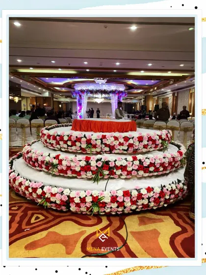 This 360-degree rotating stage is a fantastic prop for a couple's entry or Varmala ceremony. It ensures all the guests get a perfect view of the big moment.