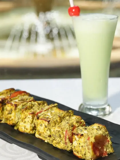 Discover the irresistible taste of Paneer Minty Lemon Tikka. Smoky, spicy, and grilled to perfection, each bite is a flavour-packed experience.