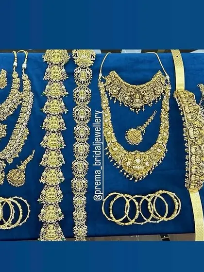A flat lay showing some of the beautiful combinations chosen by my client Rashmi.
