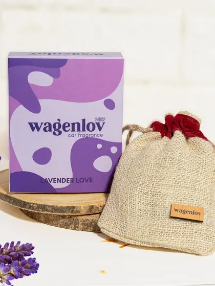 We styled this car fragrance from Wagenlov with its packaging and raw lavender to visually communicate the scent. This is a classic technique in fragrance photography to make the scent tangible.
