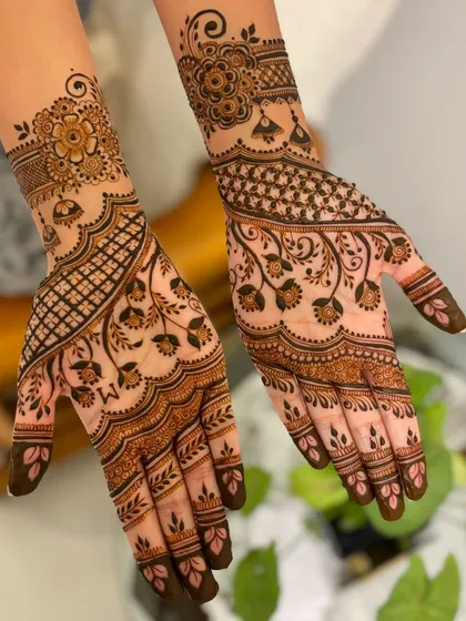 This fusion design was for a wonderful client from Japan. It blends traditional Indian floral patterns with a modern, flowing style, making it a perfect choice for a wedding guest.