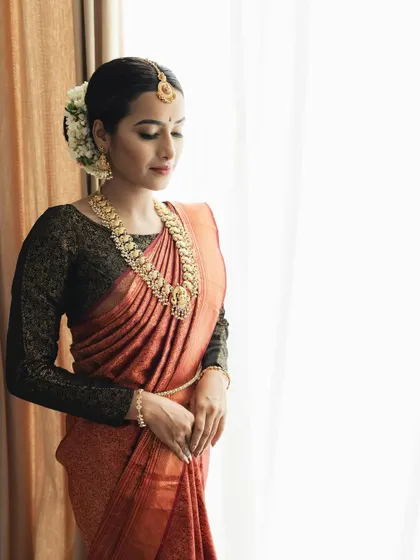 A duplicate of 75, a stunning and timeless bridal portrait.
