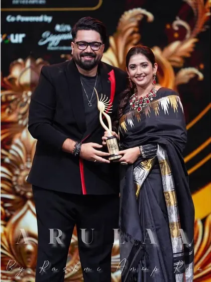 A winning look for a winning couple. I styled Sonal Monteiro and Tharun Sudhir for this award function. Her black ikat saree is paired with a custom blouse I designed, and his all-black suit has a subtle red detail for a pop of color.