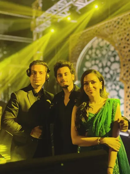 What an amazing feeling to have the newlywed couple join me at the console. Wishing them a lifetime of happiness and thank you for making me part of the celebration.
