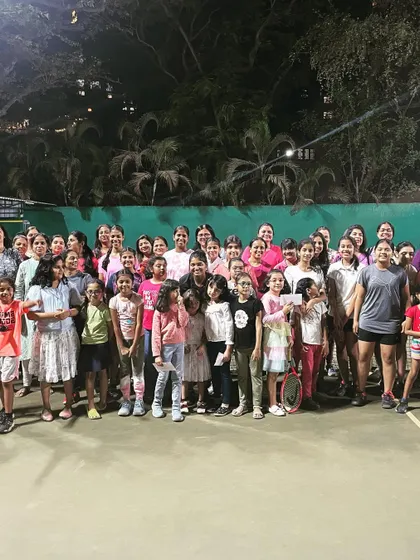 We were thrilled to celebrate Women's Day with our "Queens Trophy" tournament. Here is a group photo of the more than 80 girls and women, from age 5 to 40+, who participated.