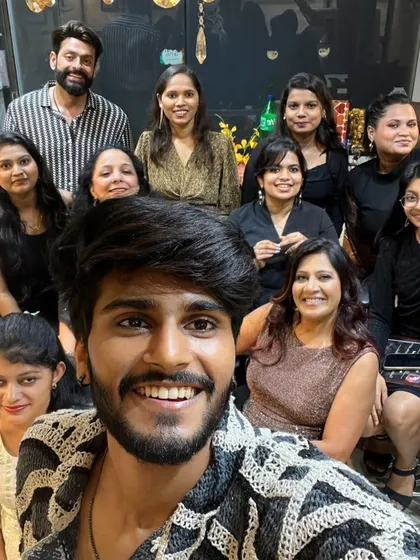 A happy selfie with the entire batch of talented students. The community and friendships built at the academy are just as important as the skills learned.