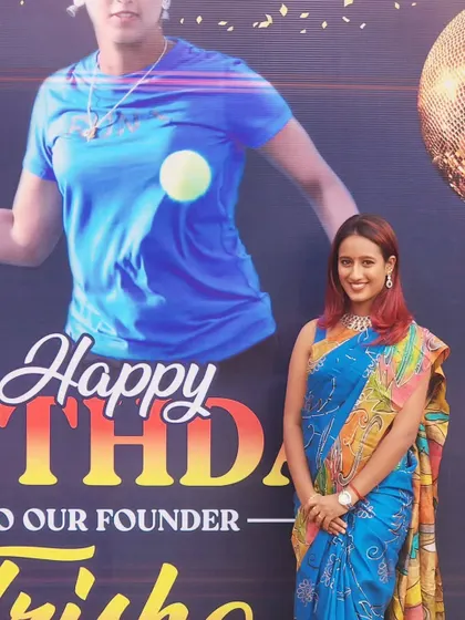 A throwback to a birthday celebration where I got to mix my love for tennis with ethnic fashion. Saree ke fall sa kabhi match kiya re!