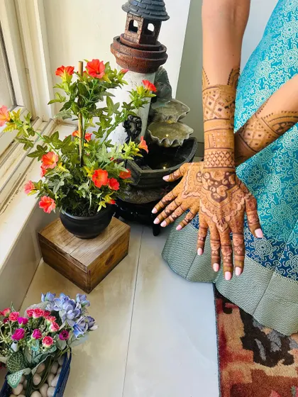An elegant engagement bridal design with delicate patterns and a clean finish.