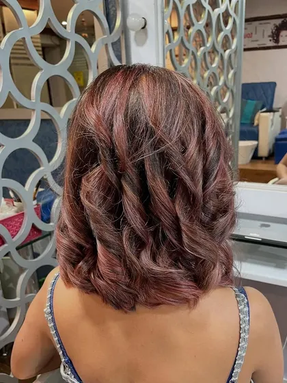 The back view of the rose gold balayage.