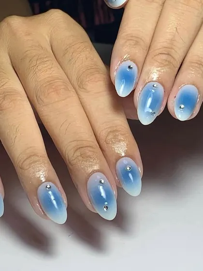 A full view of this beautiful blue and white jelly ombré set.