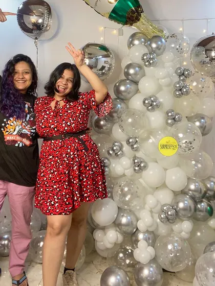 Influencers Kusha Kapila and Dolly Singh having a blast with our champagne-themed balloon decor. Their fun energy is infectious!