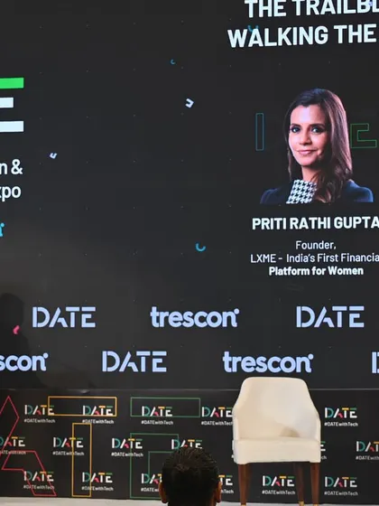 Moderating a panel discussion at the Digital Acceleration & Transformation Expo. My job here is to facilitate a meaningful conversation between trailblazing female leaders in the financial industry.