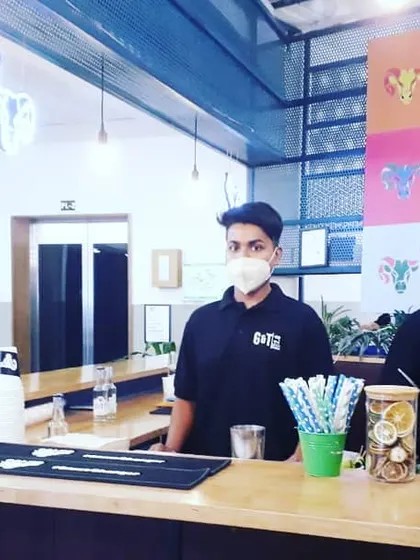 We partner with corporate spaces like WeWork to host in house brand activations. This setup for Salud Gin & Tonic provides a relaxed environment for employees and guests to sample new drinks.